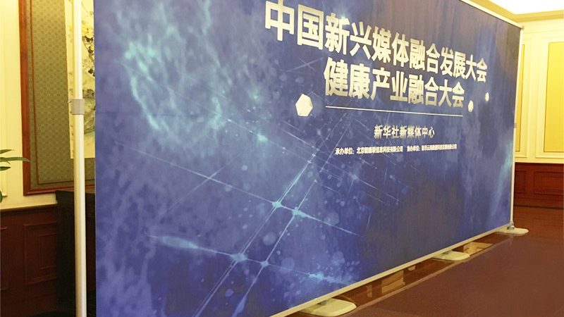 如何挑选画册设计材质？揭秘不同材质的价格与特性