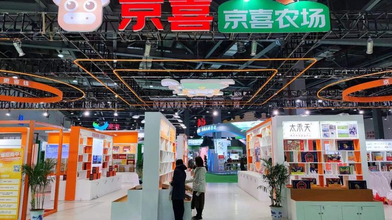 户外防水写真喷绘海报定制的奥秘：如何打造持久吸睛的视觉盛宴**